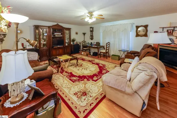 4695 Jeter Mountain Road, Hendersonville, NC 28739