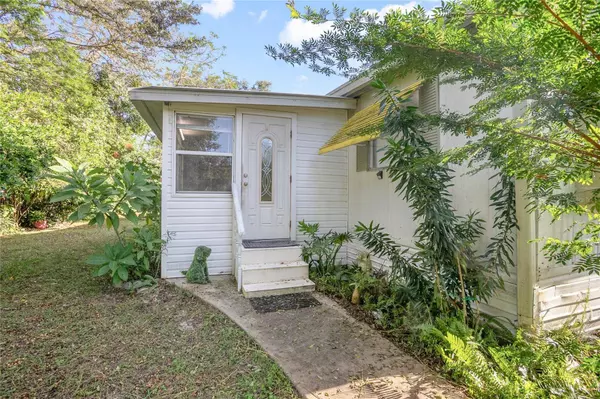 221 EVERGREEN TER, Deland, FL 32724