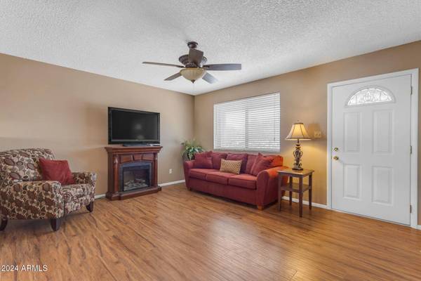 1235 S SAN MARCOS Drive, Apache Junction, AZ 85120