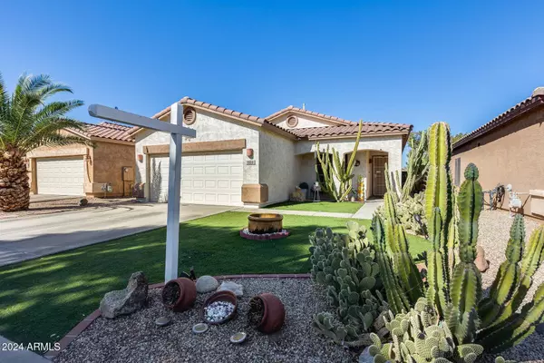 668 E SOLITUDE Trail, San Tan Valley, AZ 85143