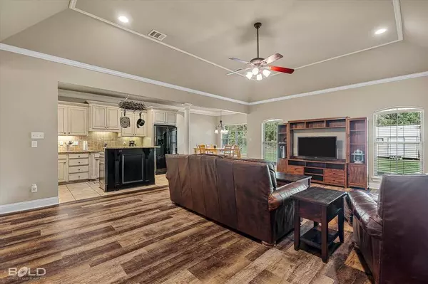 8150 Southdowns Drive, Shreveport, LA 71107