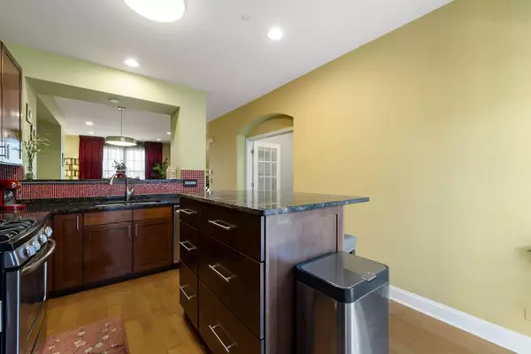 314 Laurel Avenue, Des Plaines, IL 60016