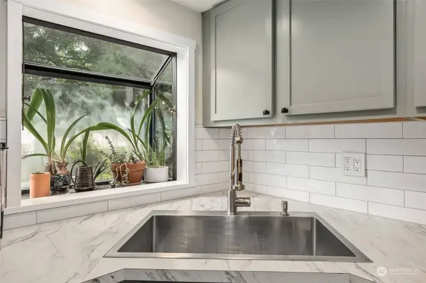 921 Boulevard RD SE, Olympia, WA 98501