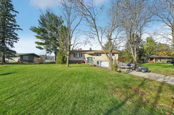 5574 Riveredge Road, Waunakee, WI 53597