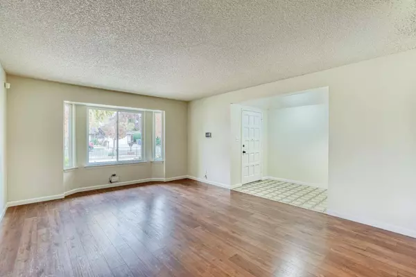 5882 E Madison Avenue, Fresno, CA 93727