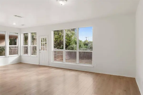 1125 Fairweather Drive, Fort Worth, TX 76120