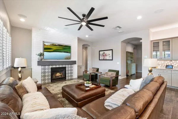 4497 E JESSE Street, Gilbert, AZ 85295