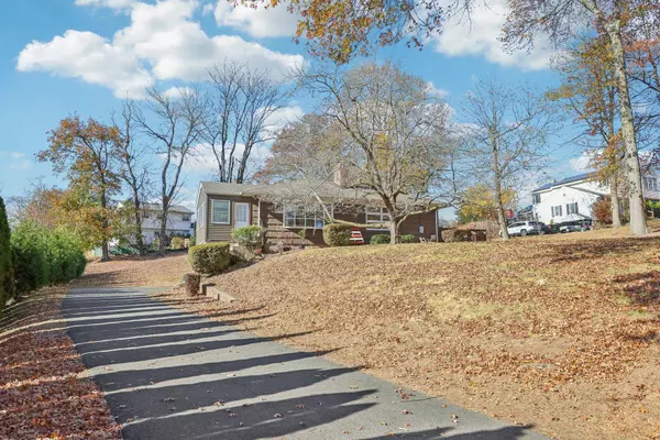 62 Lawrence ST, Tappan, NY 10983