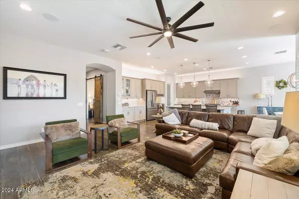 4497 E JESSE Street, Gilbert, AZ 85295