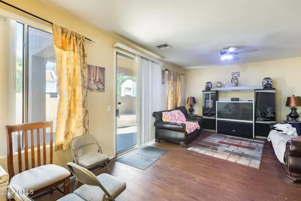 6421 N 69TH Drive, Glendale, AZ 85303