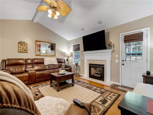 636 Barnes RD, Seneca, SC 29672