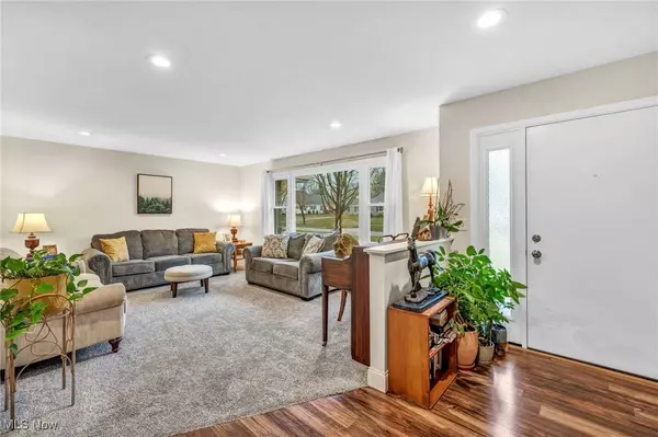 8986 Highland DR, Westfield Center, OH 44251