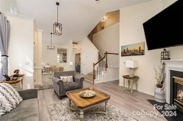 8720 Fox Chase LN, Charlotte, NC 28269