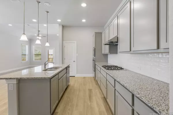 1813 SMALL SHIP DR, San Antonio, TX 78245