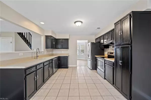 922 Dunhill WAY, Newport News, VA 23602