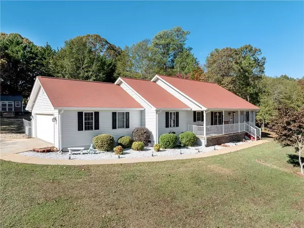 636 Barnes RD, Seneca, SC 29672