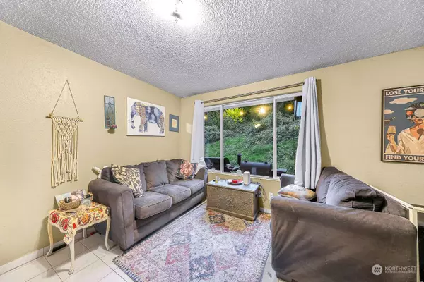 1029 32nd ST, Bellingham, WA 98225