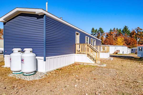 3 Birchwood LN, Limington, ME 04049