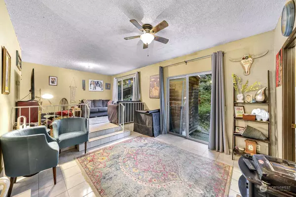 1029 32nd ST, Bellingham, WA 98225