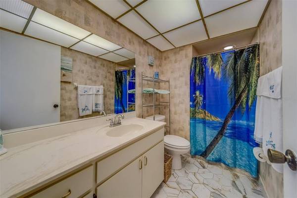 2725 COUNTRYSIDE BLVD #102, Clearwater, FL 33761