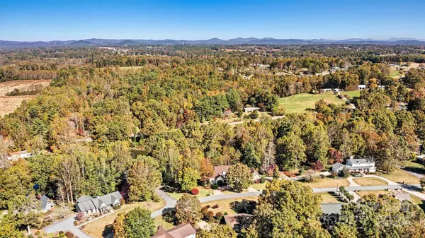 24 River DR, Granite Falls, NC 28630