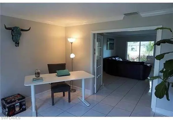 115 Willoughby DR, Naples, FL 34110