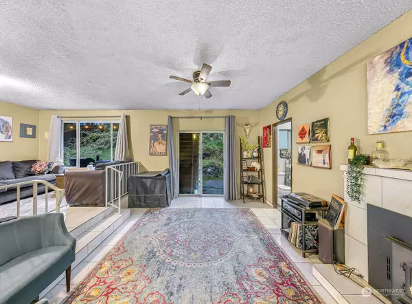 1029 32nd ST, Bellingham, WA 98225