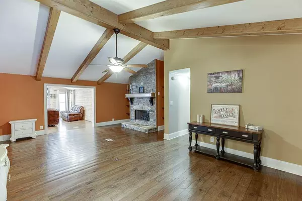 1441 Tapp Wood RD, Hoschton, GA 30548