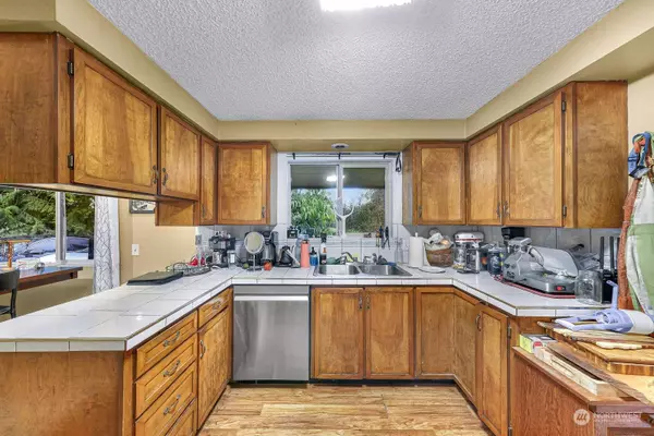 1029 32nd ST, Bellingham, WA 98225