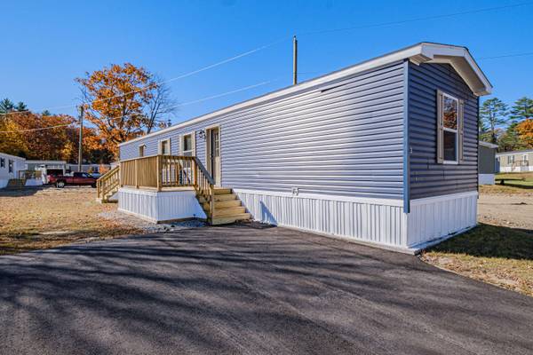 3 Birchwood LN, Limington, ME 04049