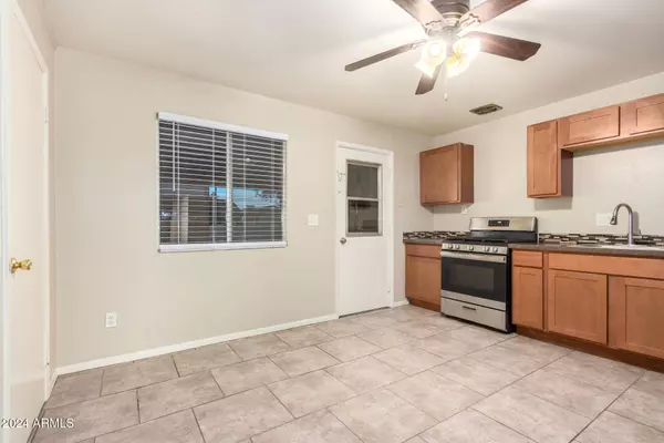 8870 W CORONADO Drive, Arizona City, AZ 85123