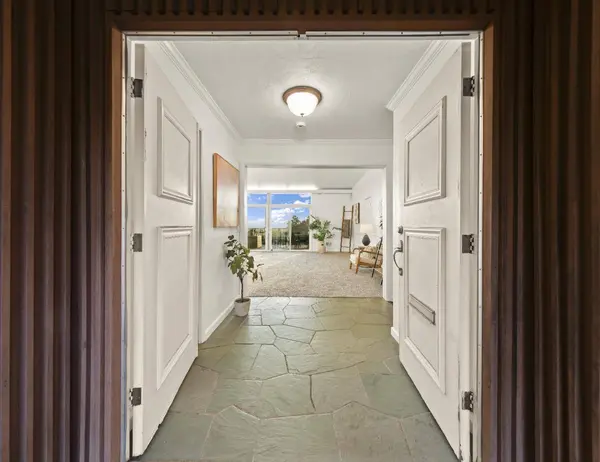 5915 Leona ST, Oakland, CA 94605