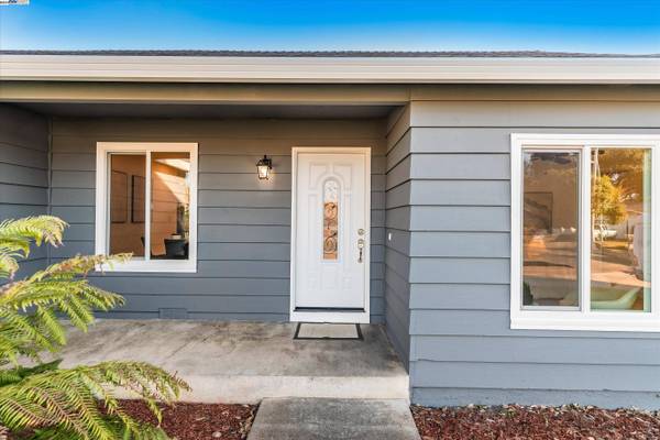 7770 Arrowhead Pl, Newark, CA 94560