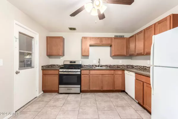 8870 W CORONADO Drive, Arizona City, AZ 85123