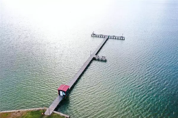 1982 County Road 477, Palacios, TX 77465