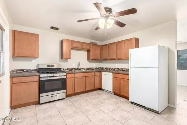 8870 W CORONADO Drive, Arizona City, AZ 85123