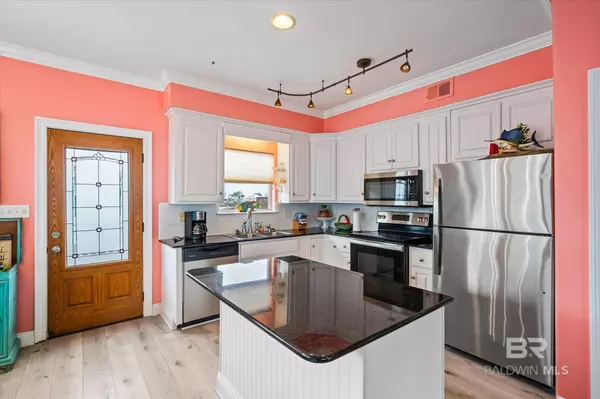 227 W 8th Avenue, Gulf Shores, AL 36542