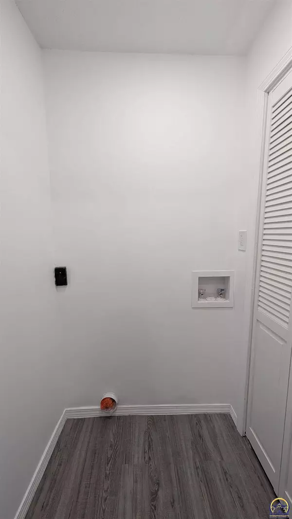 3234 SE Keystone AVE, Topeka, KS 66605