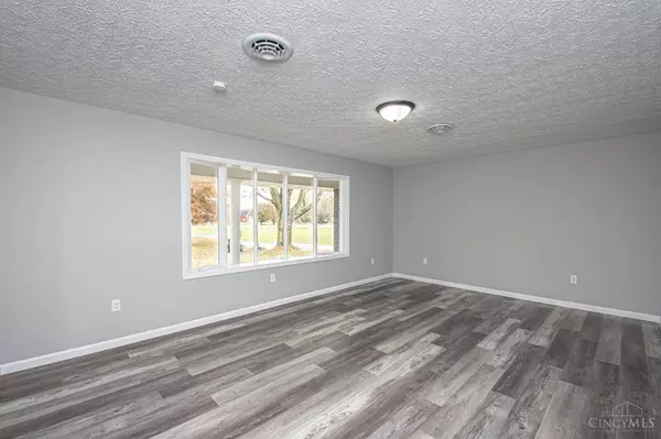 2518 E US-35, West Alexandria, OH 45381