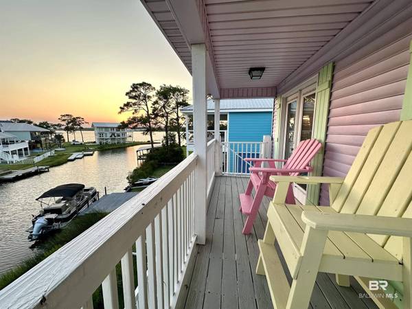 227 W 8th Avenue, Gulf Shores, AL 36542