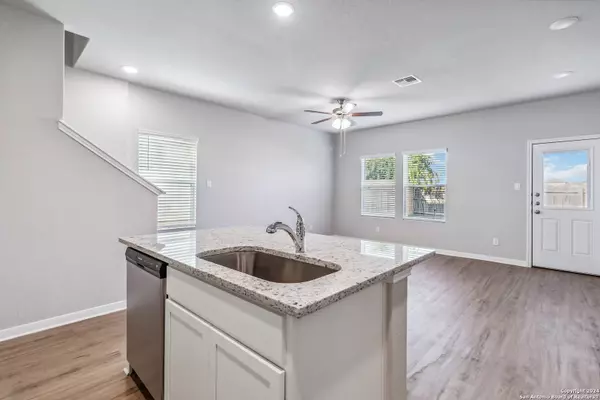 3846 Abbott Pass, San Antonio, TX 78152