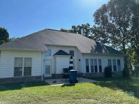 2123 13th Street CT NE, Hickory, NC 28601