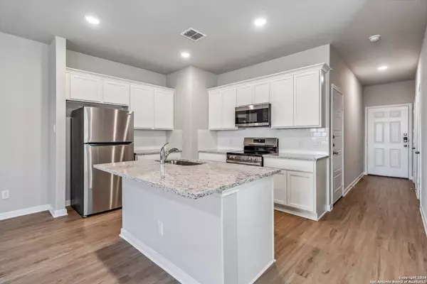 3846 Abbott Pass, San Antonio, TX 78152