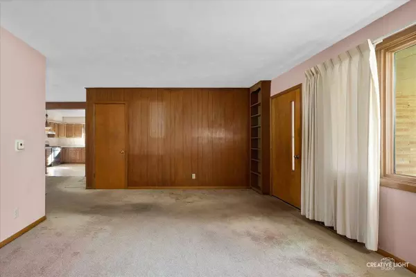 108 Monna ST, Sugar Grove, IL 60554