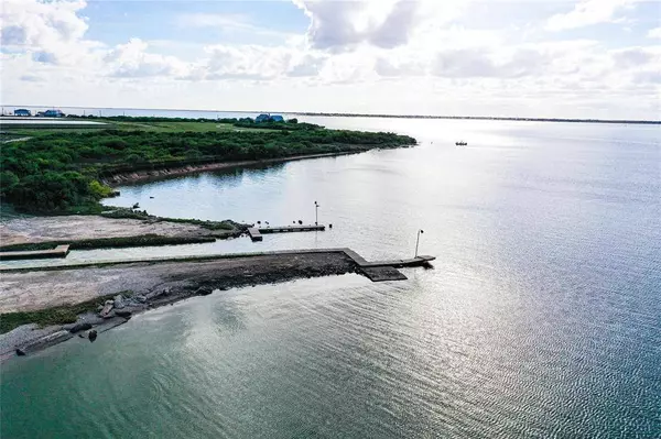 1982 County Road 477, Palacios, TX 77465