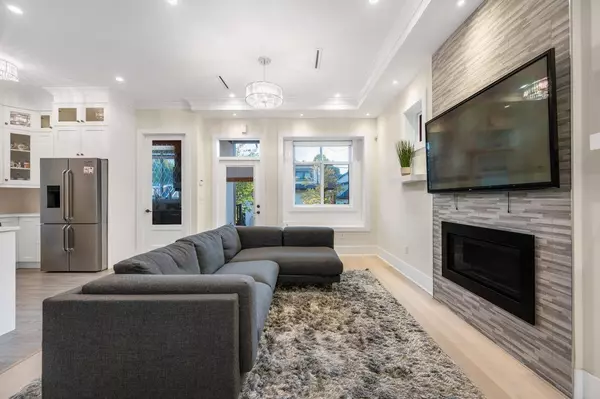 288 E 59TH AVE, Vancouver, BC V5X 1X9