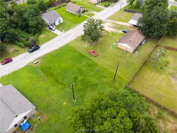 401 W Kleb, Caldwell, TX 77836