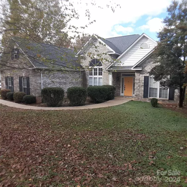 2123 13th Street CT NE, Hickory, NC 28601