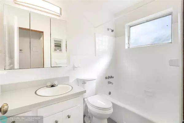 1710 Mckinley St  #15, Hollywood, FL 33020