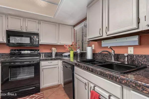 5518 E LINDSTROM Lane #3032, Mesa, AZ 85215